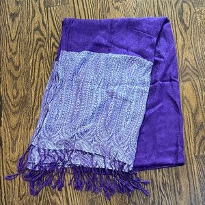 Elegant Purple Paisley Scarf